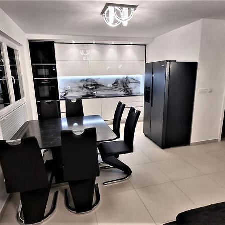 Bartol Luxury Apartments Krk Croatia, With Own Hot Tub - Whirlpool Krk Town Εξωτερικό φωτογραφία