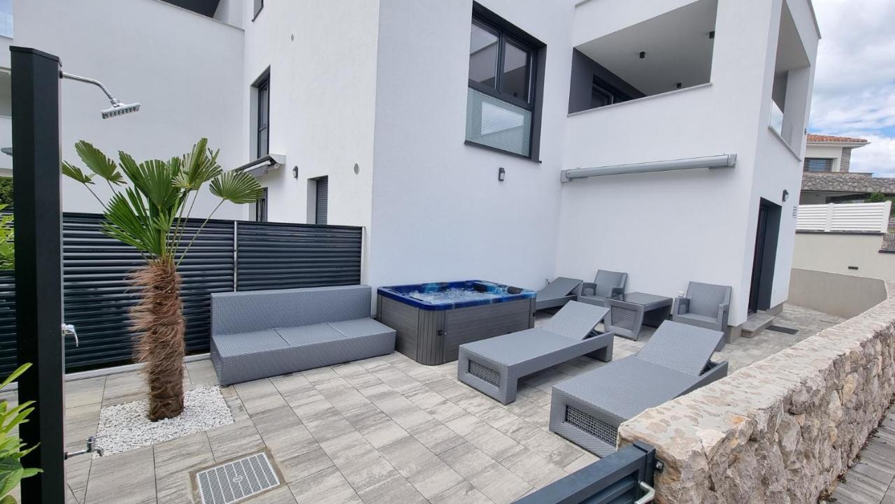 Bartol Luxury Apartments Krk Croatia, With Own Hot Tub - Whirlpool Krk Town Εξωτερικό φωτογραφία