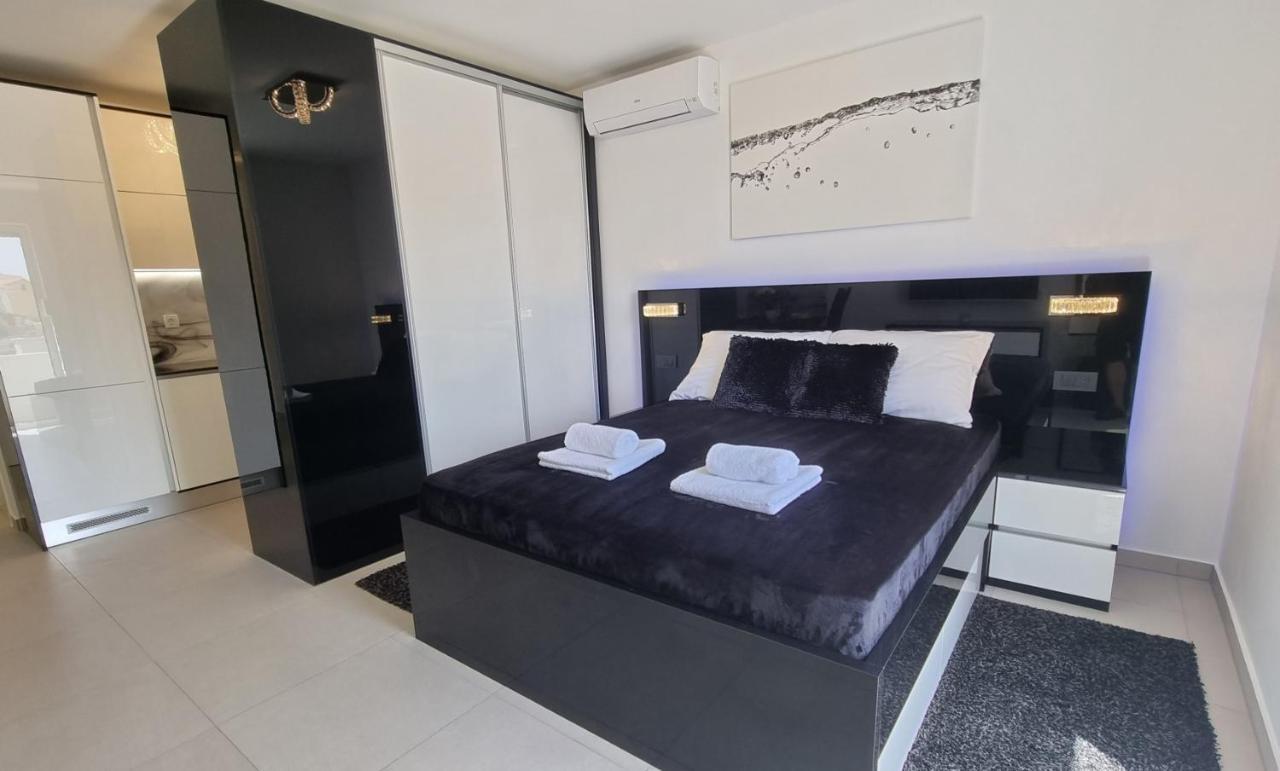 Bartol Luxury Apartments Krk Croatia, With Own Hot Tub - Whirlpool Krk Town Εξωτερικό φωτογραφία