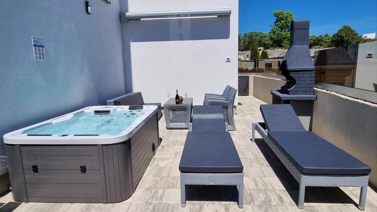 Bartol Luxury Apartments Krk Croatia, With Own Hot Tub - Whirlpool Krk Town Εξωτερικό φωτογραφία