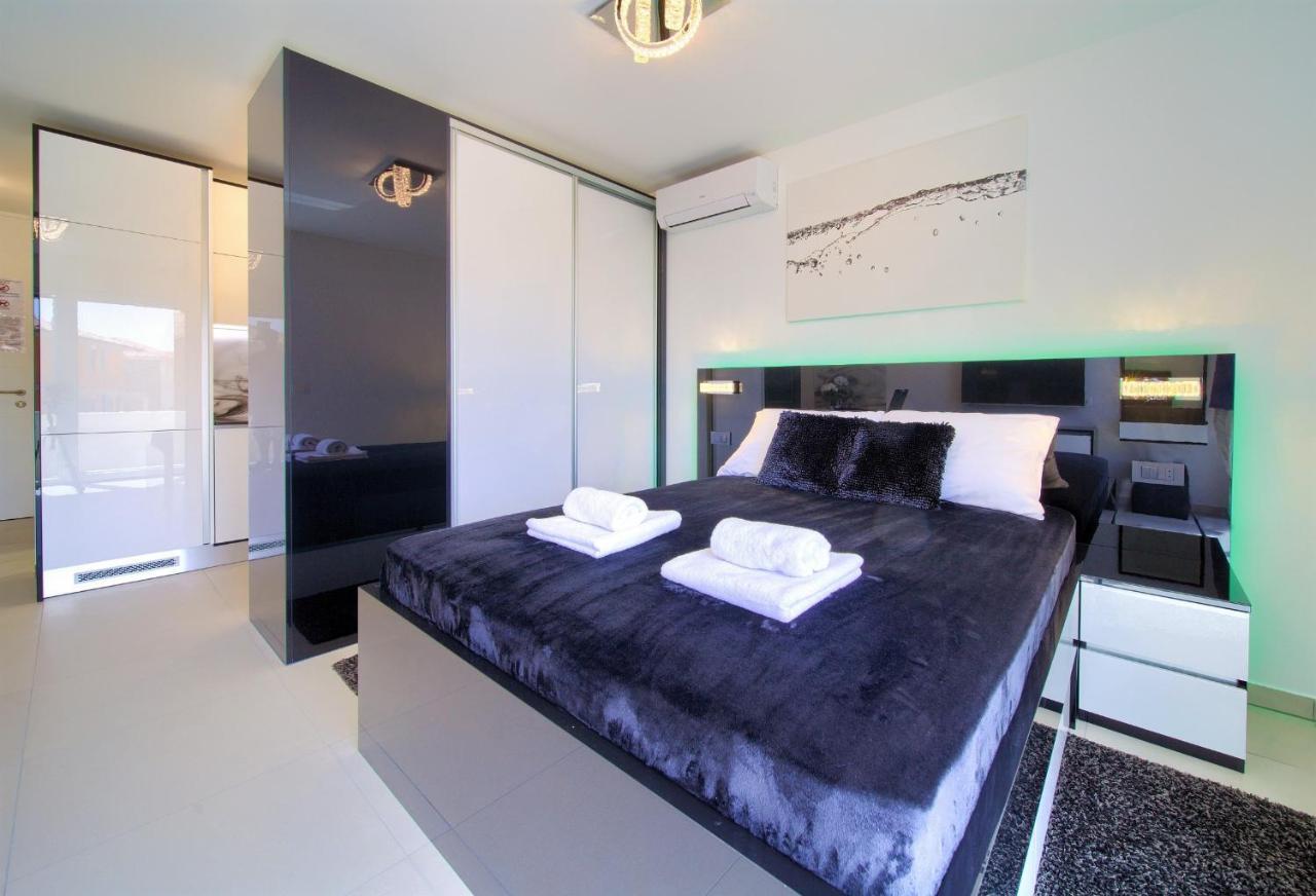 Bartol Luxury Apartments Krk Croatia, With Own Hot Tub - Whirlpool Krk Town Εξωτερικό φωτογραφία